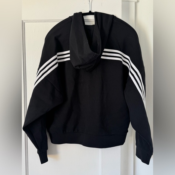 adidas Tops - Women’s Adidas Cropped Zip Up Hoodie